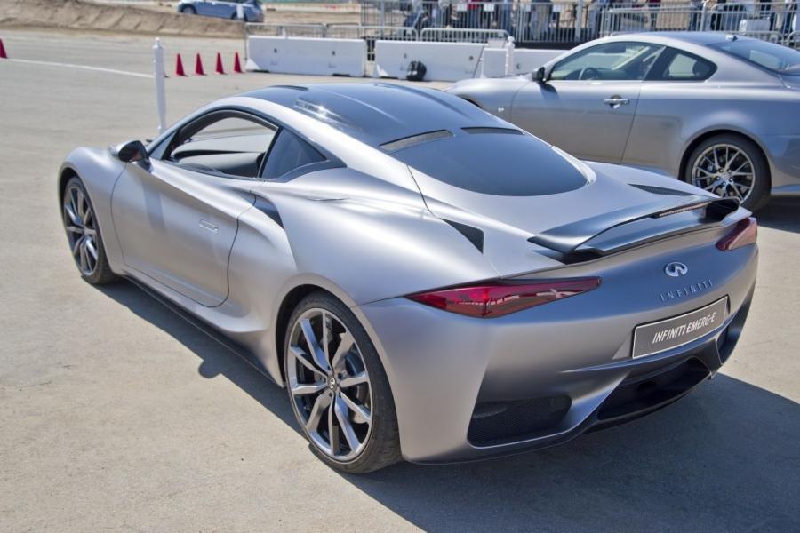  Infiniti EMERG-E Concept 2013 года  (фото 14 из 16)